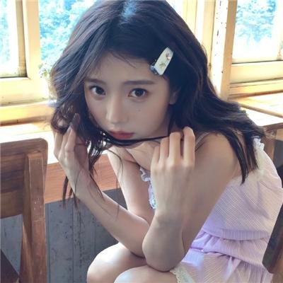 皮裘大衣女人